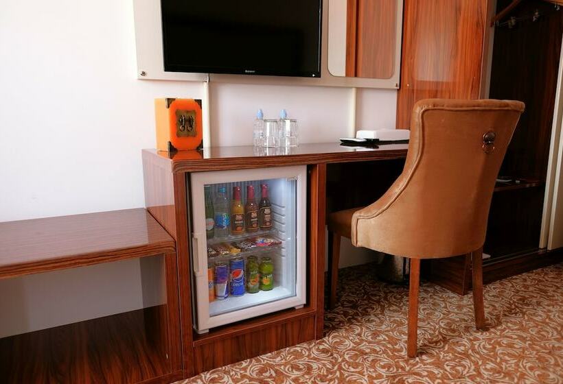 اتاق لوکس, New