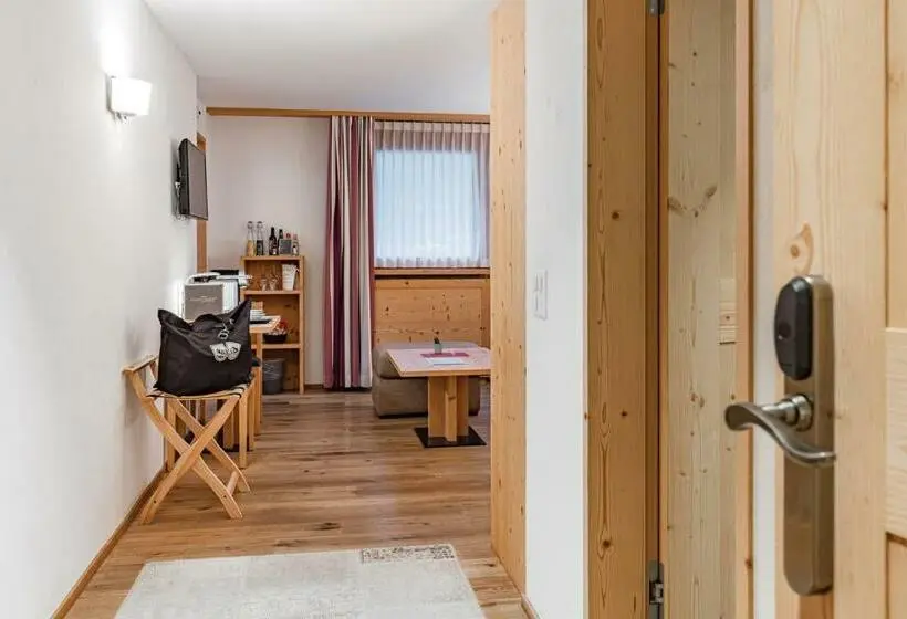 Junior Suite avec Balcon, Sarain Active Mountain Resort