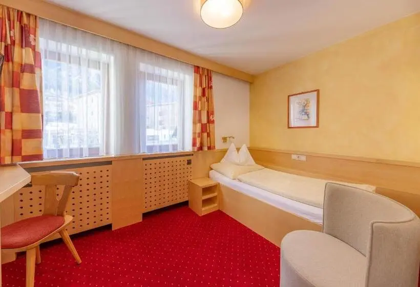 Economy Yhden Hengen Huone, Schwarzer Adler