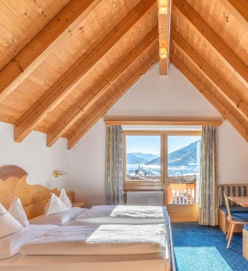 Номер Deluxe с Балконом, Schwarzer Adler