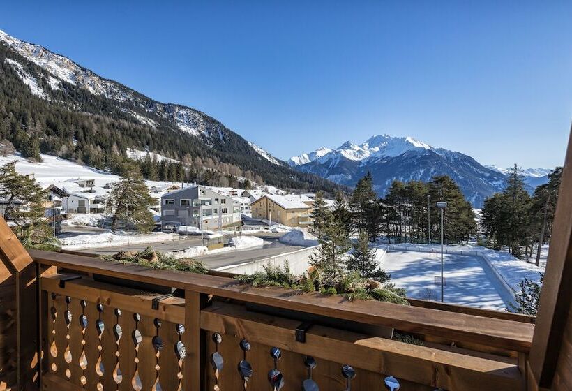 سوییت جونیور با بالکن, Sarain Active Mountain Resort