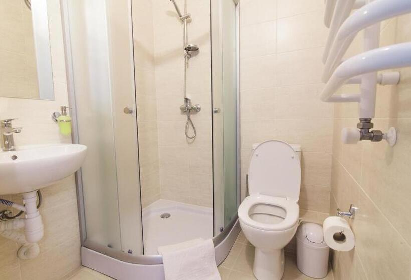 اتاق خانوادگی, Zinedine Sport