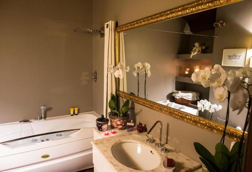 اتاق استاندارد با وان آب گرم, B&b Charme Celestino V°