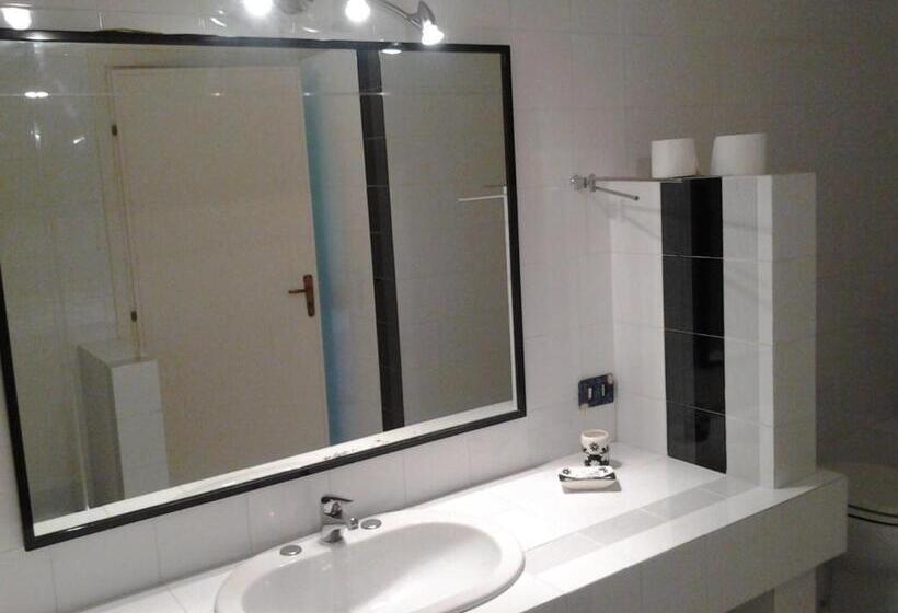 Pokój Deluxe, Dai Siciliani Paolo E Paola