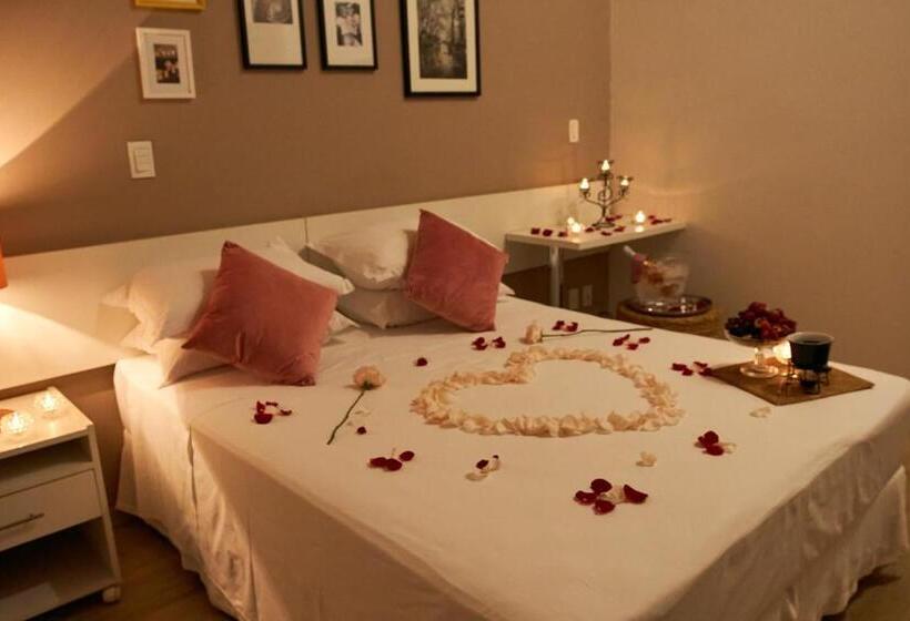 标准间带阳台, Boutique Frangipani