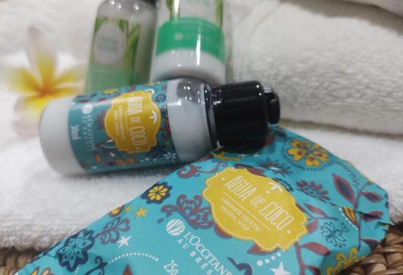 标准间带阳台, Boutique Frangipani