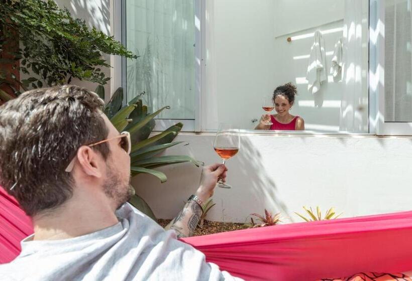 豪华房间带漩涡浴缸, Boutique Frangipani