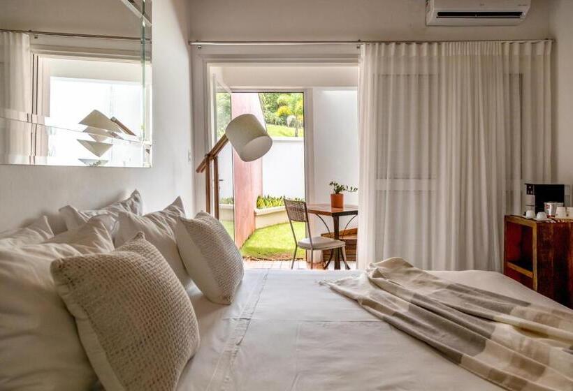 豪华房间带漩涡浴缸, Boutique Frangipani