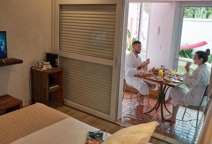 豪华房间带漩涡浴缸, Boutique Frangipani