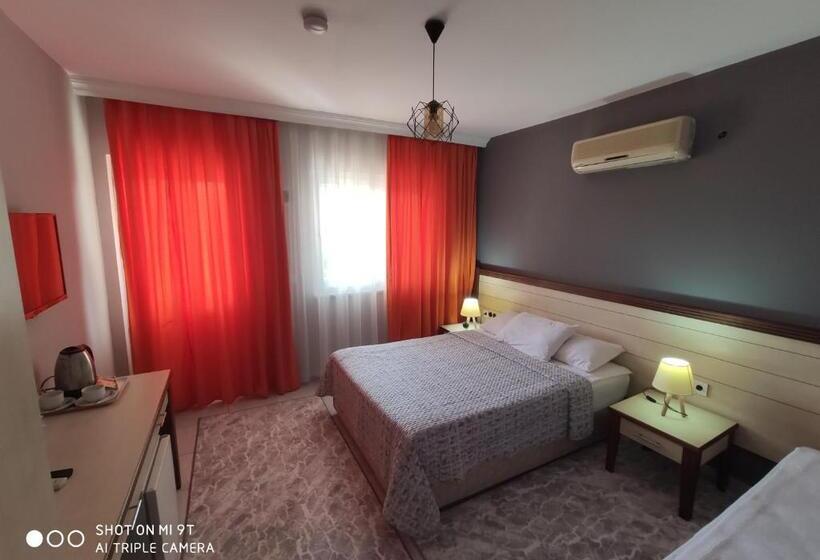 חדר סטנדרט עם מרפסת, Nostalgia World