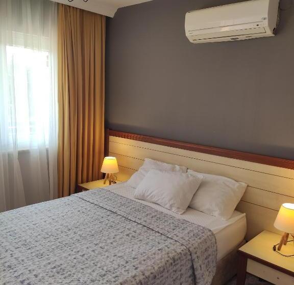 חדר סטנדרט, Nostalgia World