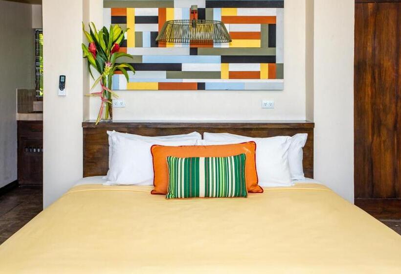 فيلا غرفة نوم واحدة مطلّة علي البحر, Tiki Villas Rainforest Lodge   Adults Only