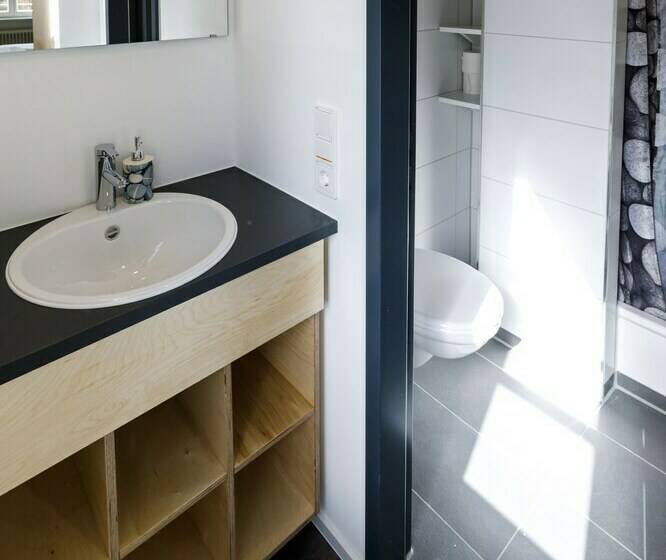 اتاق استاندارد چهار تخته, Jugendherberge Burghausen