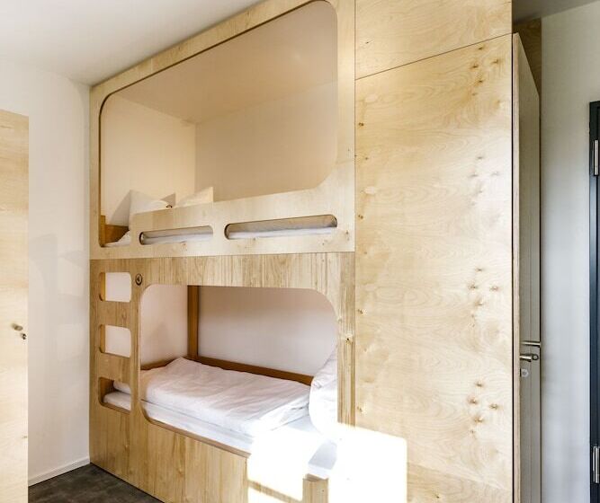 Кровать в Общей Комнате, Jugendherberge Burghausen