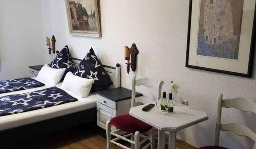 غرفة قياسية, Restaurant  Hotel  Biergarten Haduloha