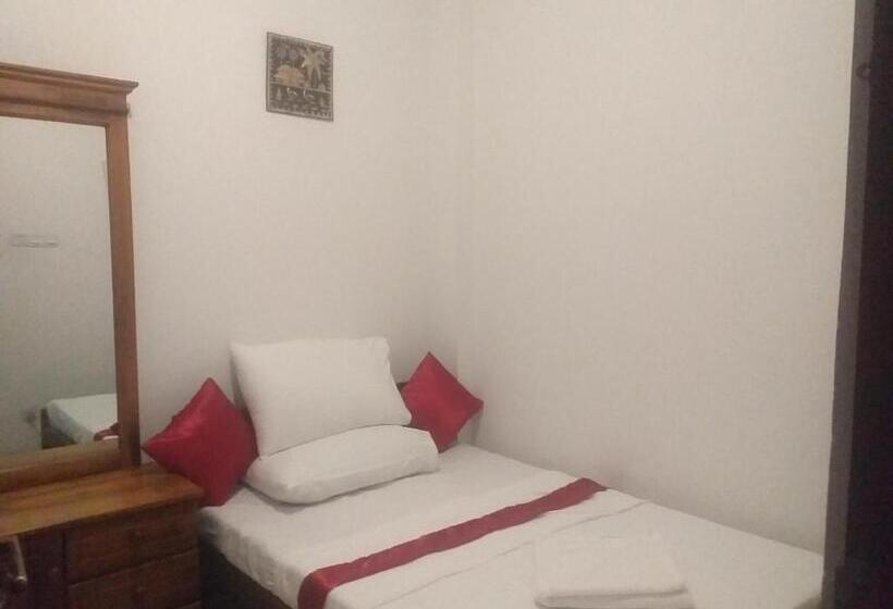 Economy Single Room, De Mansion Hotels