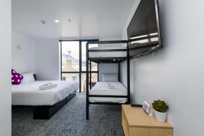 اتاق خانوادگی, Lylo Queenstown