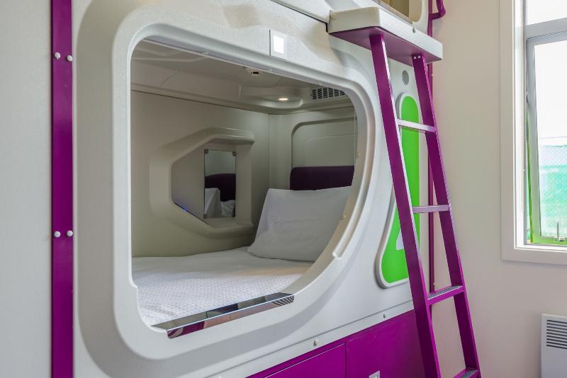 Bed in Shared Room with Shared Bathroom, Lylo Queenstown