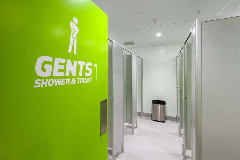 Bed in Shared Room with Shared Bathroom, Lylo Queenstown