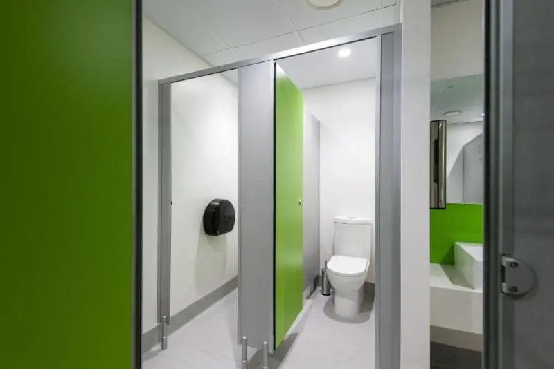 Bed in Shared Room with Shared Bathroom, Lylo Queenstown