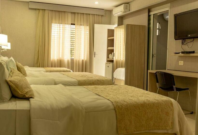 اتاق استاندارد چهار تخته, Los Alpes Santa Teresa