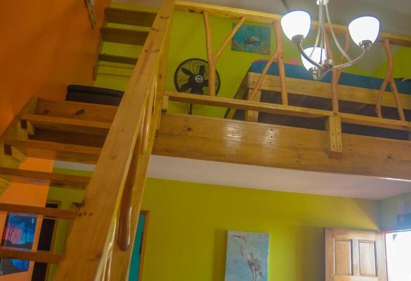 וילה בת 3 חדרי שינה, King Lewey S Island Resort