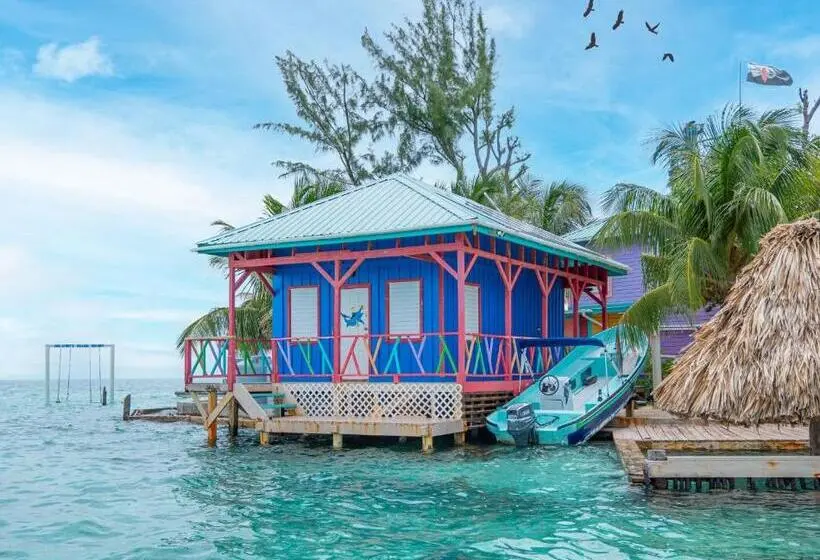 بانگلوی استاندارد, King Lewey S Island Resort