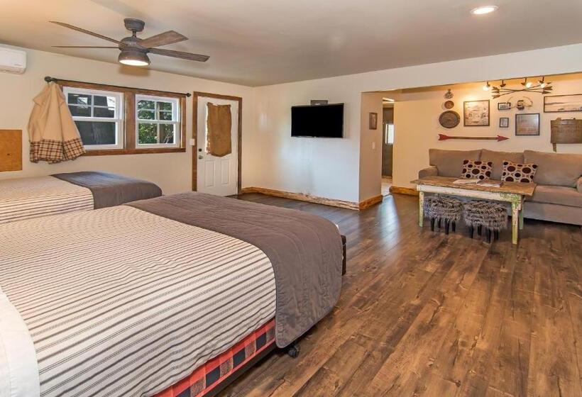 디럭스 스튜디오, Miner's Camp