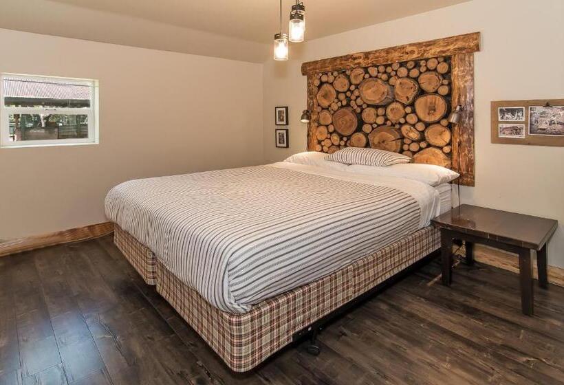 스위트 킹사이즈 침대, Miner's Camp