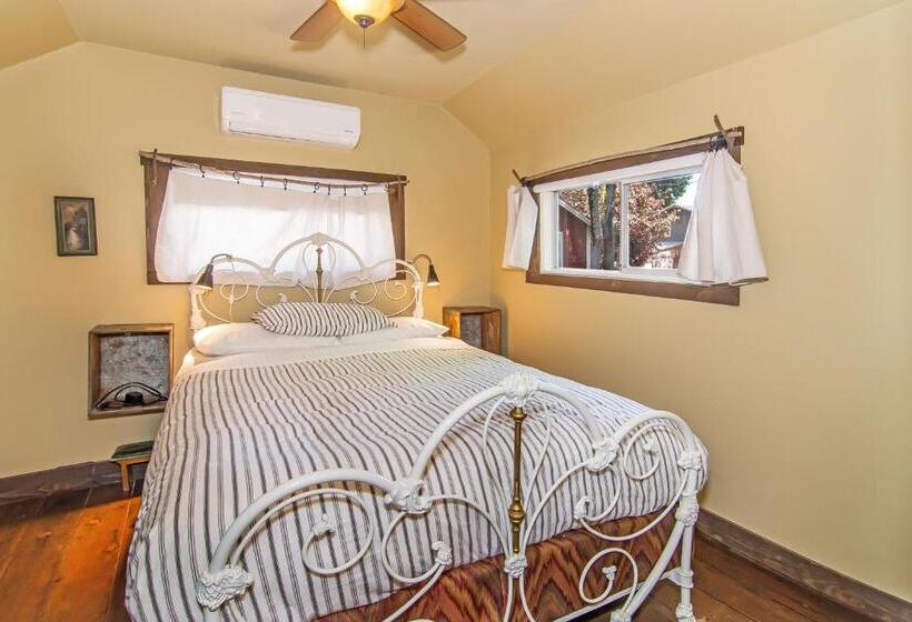 스위트, Miner's Camp