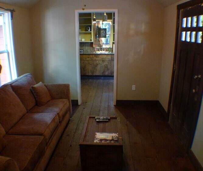 스탠다드 룸, Miner's Camp