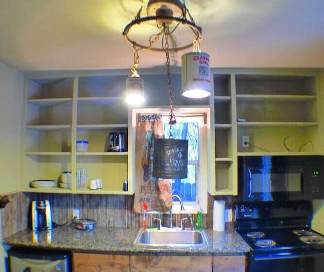 스탠다드 룸, Miner's Camp