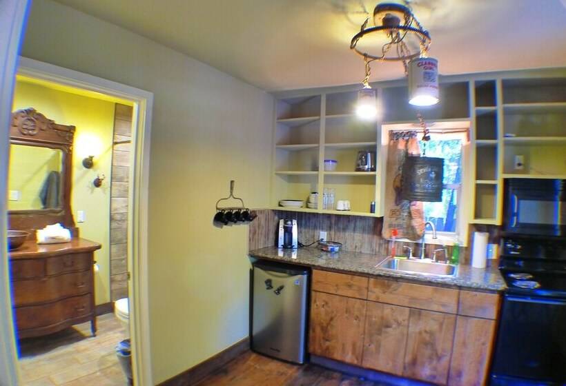 스탠다드 룸, Miner's Camp