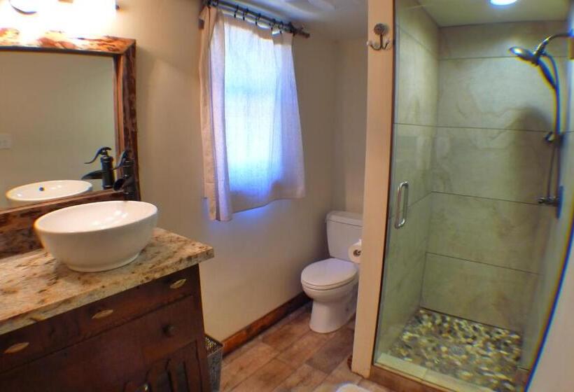 디럭스 스튜디오, Miner's Camp