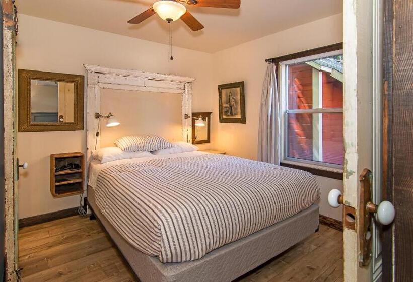 스탠다드 룸, Miner's Camp