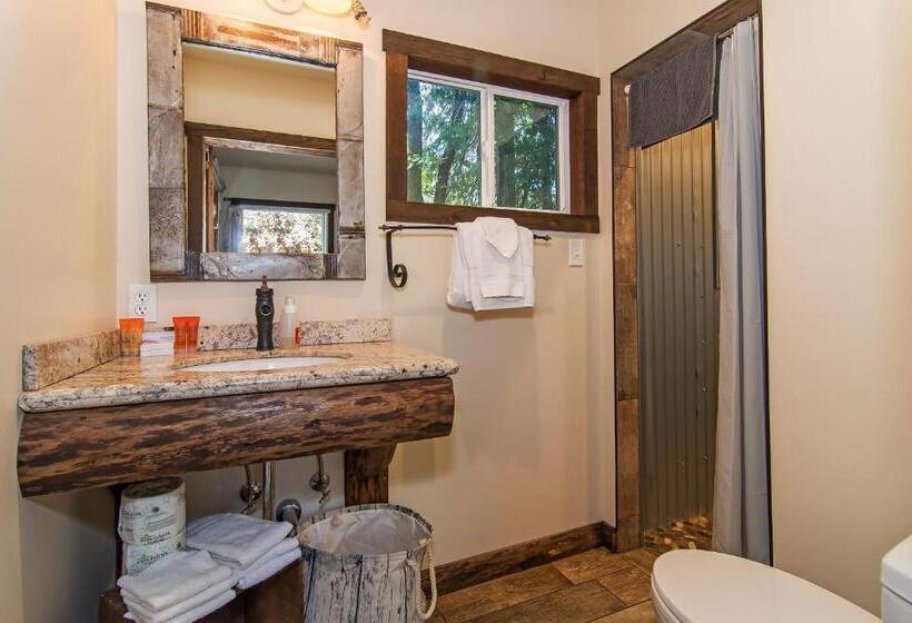 스탠다드 룸, Miner's Camp