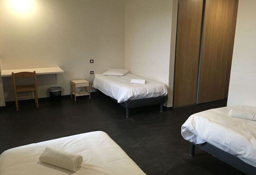 Quarto Triplo Estandar, L'escale