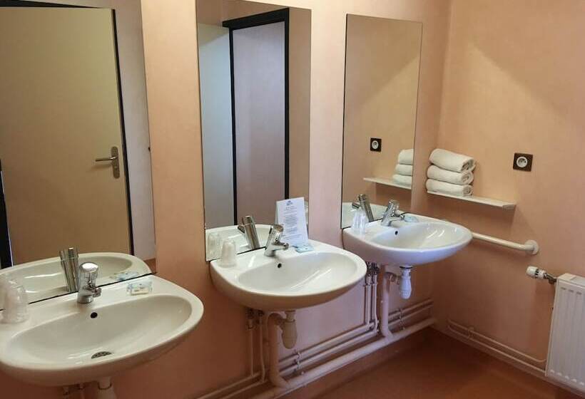 四人标准间, L'escale