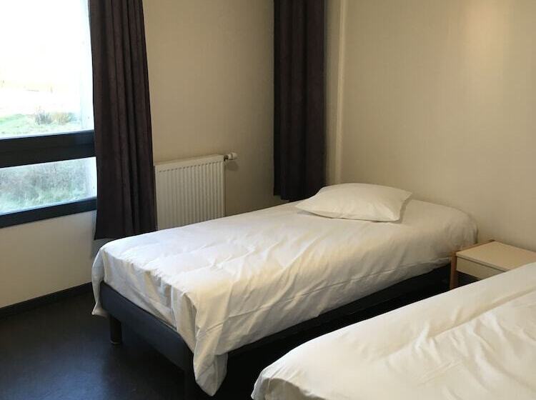 适合残疾人使用的标准间, L'escale