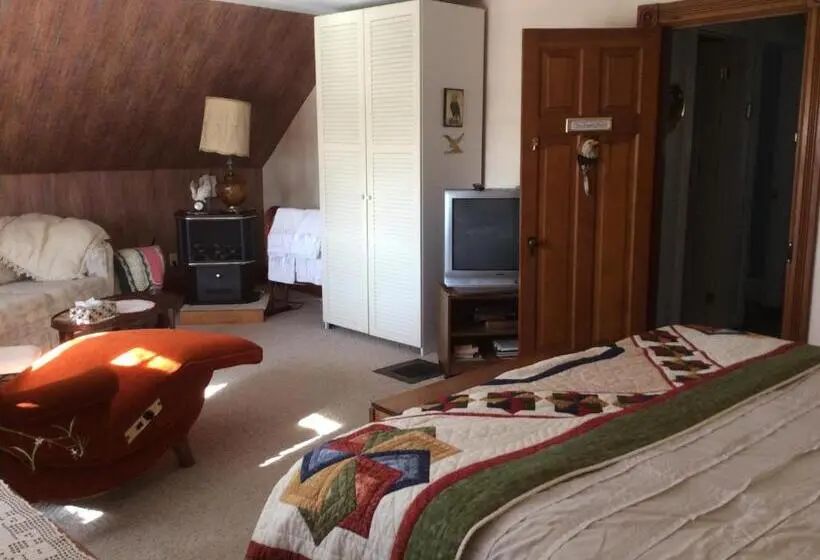 スタンダードルーム, 10th Avenue Guest House & Suites