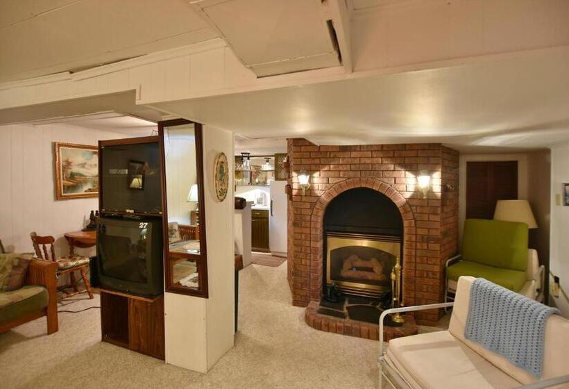 إستوديو ديلوكس, 10th Avenue Guest House & Suites