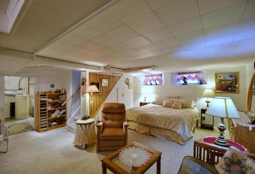 إستوديو ديلوكس, 10th Avenue Guest House & Suites