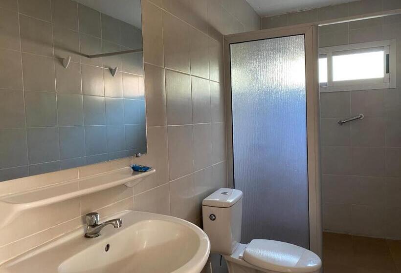 Standard room with outdoor bath, La Madrague