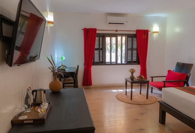 اتاق کلاسیک با چشمانداز استخر, Pandora Suite D Angkor