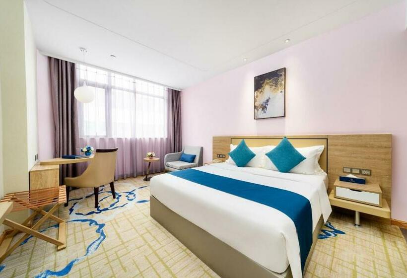 Standard Room, Qianhai Holiday