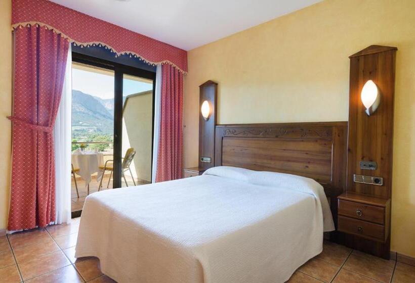 コンフォートルーム, Restaurant Cal Petit