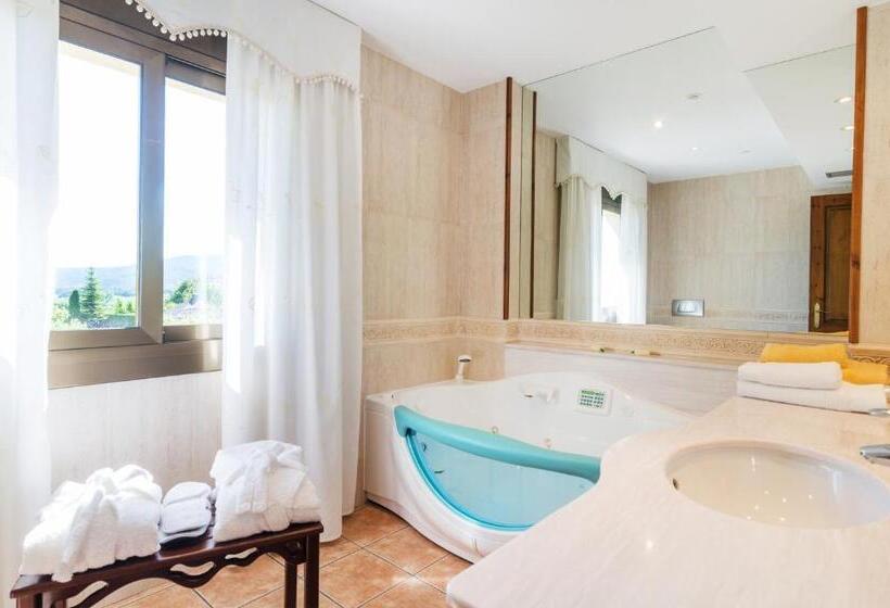 バスタブ付きスタンダードルーム, Restaurant Cal Petit