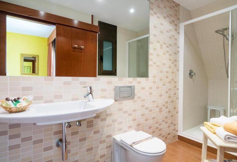 スーペリアールーム, Restaurant Cal Petit