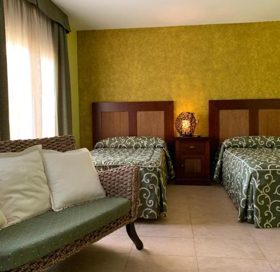 スーペリアトリプルルーム, Restaurant Cal Petit