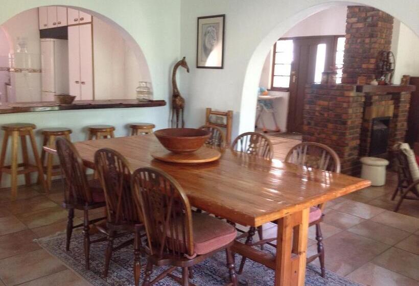 침실 4개 주택, Swaynekloof Farm